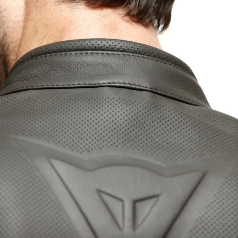 Chamarra de Piel Perforada Dainese Istrice Brown