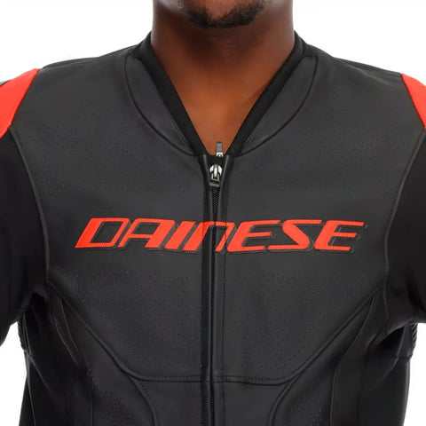 Chamarra de Piel Perforada Dainese Racing 5 Black/Black/Red Fluo