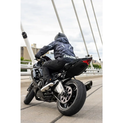 Chamarra Icon Airform Manik'r™ Black