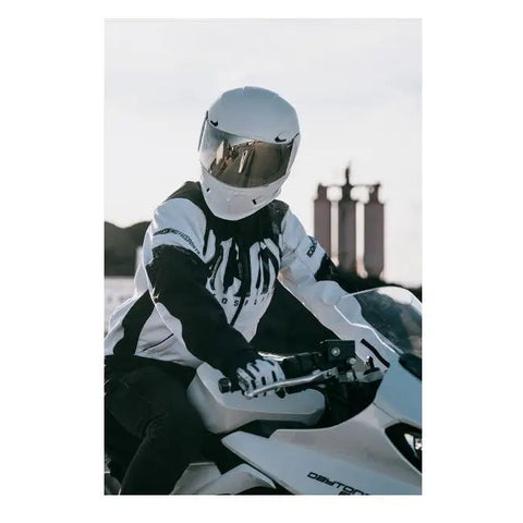 Chamarra Icon Merc3 Anomaly White