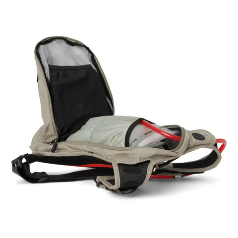 Mochila USWE Outlander Moto 9L con Bolsa de Hidratación, Sand