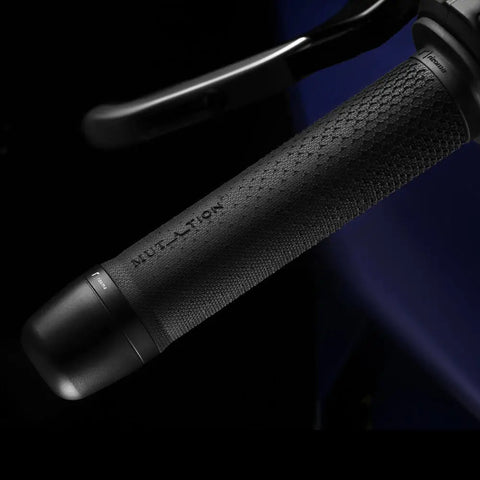 Puños Rizoma Mutation P1  para Manillar de 22mm, Black