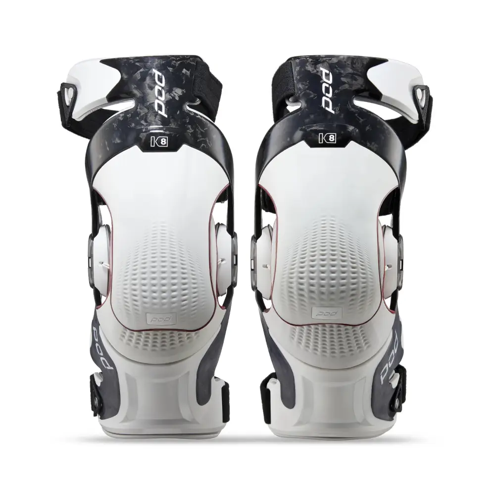 Rodilleras POD K8 3.0 Forged Carbon, Carbon/White